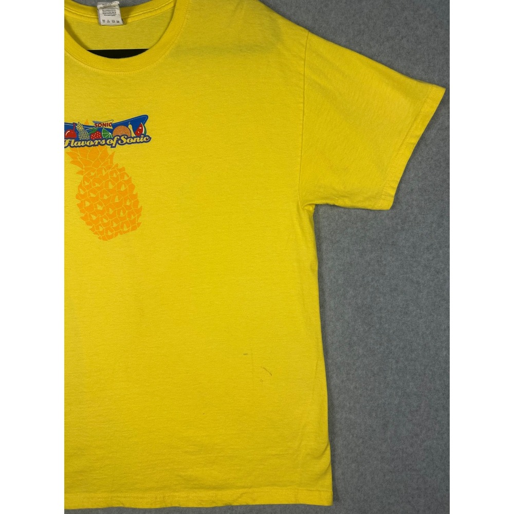 Sonic Drive-In Flavors Graphic Tee Yellow Pineapple XL Y2K Employee Beefy-T - Picture 2 of 8